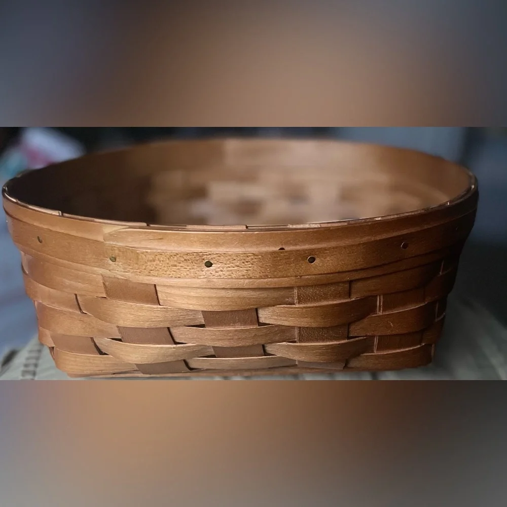 🍁🧺Heritage Mint,LTD Canada Maple basket .Liner is reversible. Smoke-free home.
